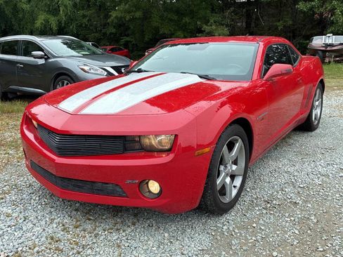 Used 2013 Chevrolet Camaro LT RWD image 2