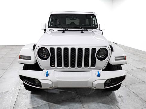 Used 2023 Jeep Wrangler Unlimited Sahara AWD/4WD image 3