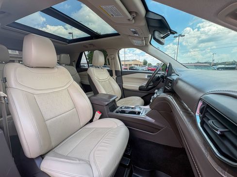 Used 2020 Ford Explorer Platinum AWD/4WD image 28