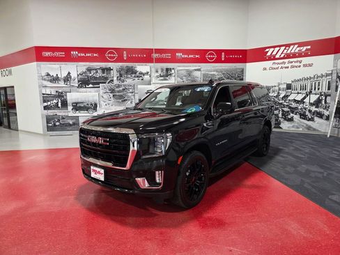 Certified 2022 GMC Yukon XL SLE w/ Gmc Pro Safety Plus Package AWD/4WD image 8