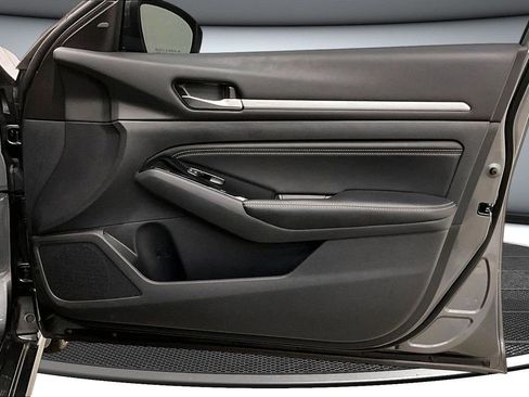 Used 2023 Nissan Altima 2.5 SL image 28