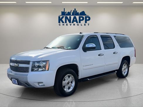 Used 2008 Chevrolet Suburban LT AWD/4WD image 1