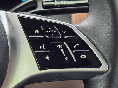 Used 2023 Mercedes-Benz GLC 300 4MATIC image 24