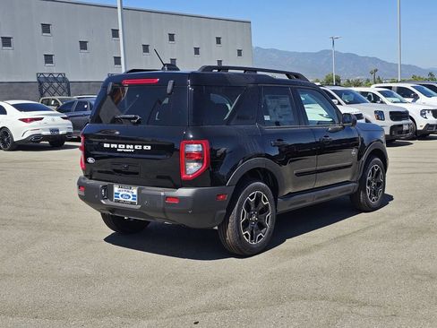 New 2026 Ford Bronco Sport Outer Banks AWD/4WD image 8