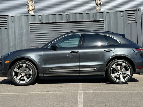 Certified 2023 Porsche Macan image 2