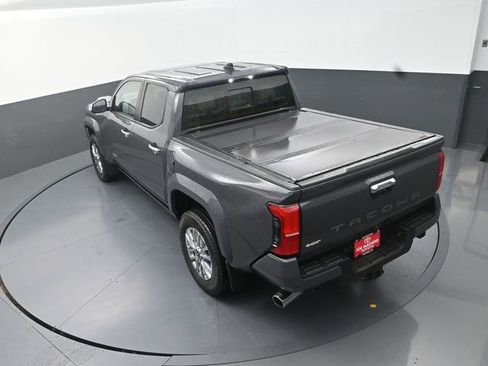 Used 2024 Toyota Tacoma Limited w/ Limited Package (LT) AWD/4WD image 26