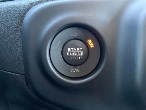 Used 2023 Jeep Wrangler Unlimited Sahara image 16