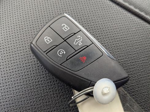 Used 2024 Chevrolet Silverado 2500 LTZ image 32