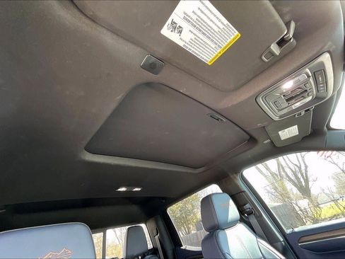 Used 2024 Chevrolet Silverado 1500 High Country image 29