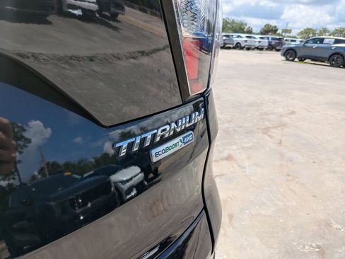 Used 2018 Ford Escape Titanium AWD/4WD image 12