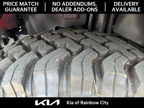 Used 2013 Jeep Wrangler Unlimited Rubicon w/ Connectivity Group image 12