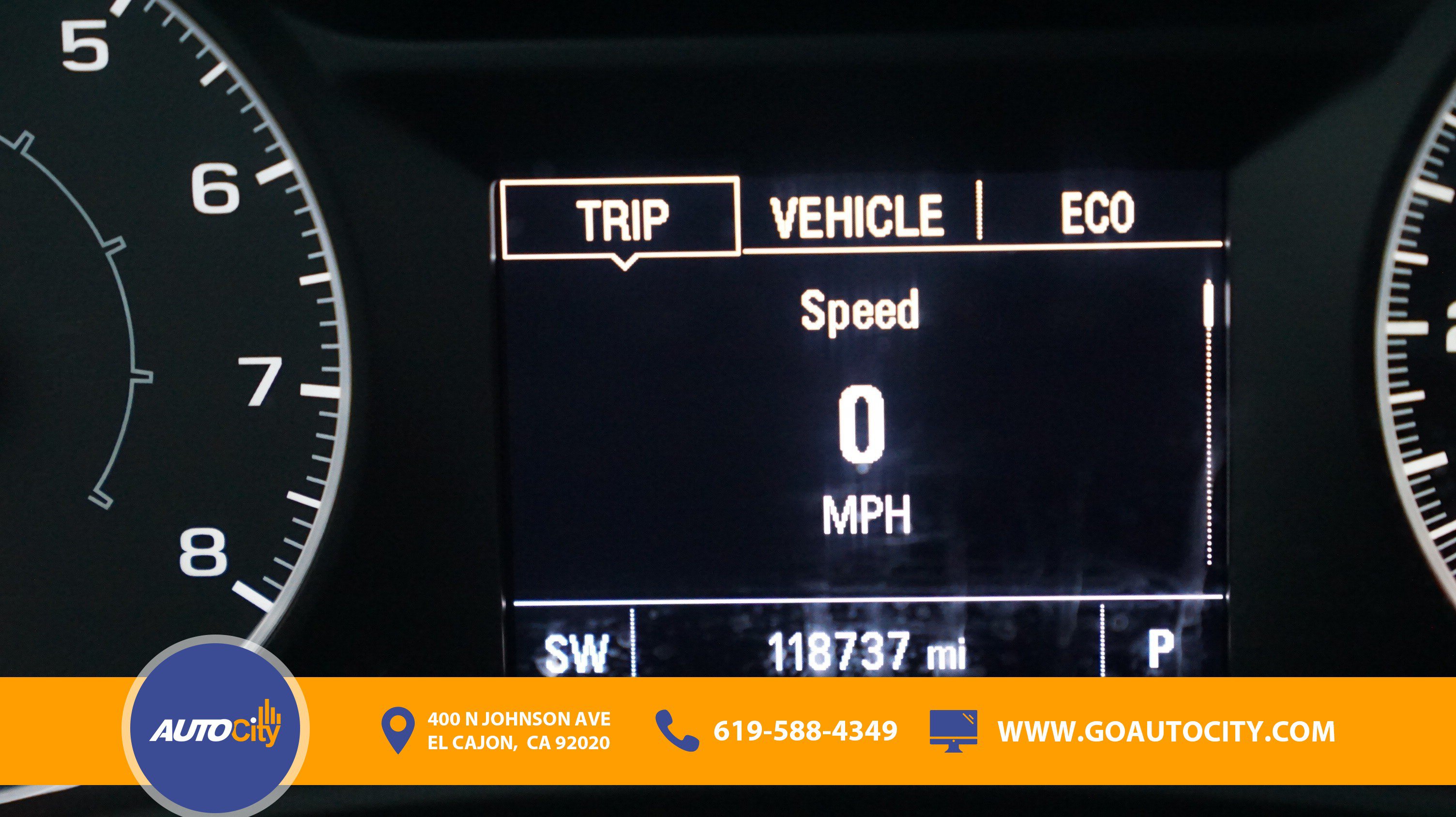 Used 2018 GMC Terrain SLE w/ Driver Convenience Package FWD image 3