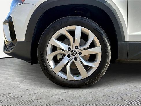 Used 2023 Volkswagen Taos S image 9