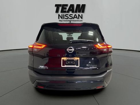 Certified 2023 Nissan Rogue SV w/ SV Premium B Package AWD/4WD image 5