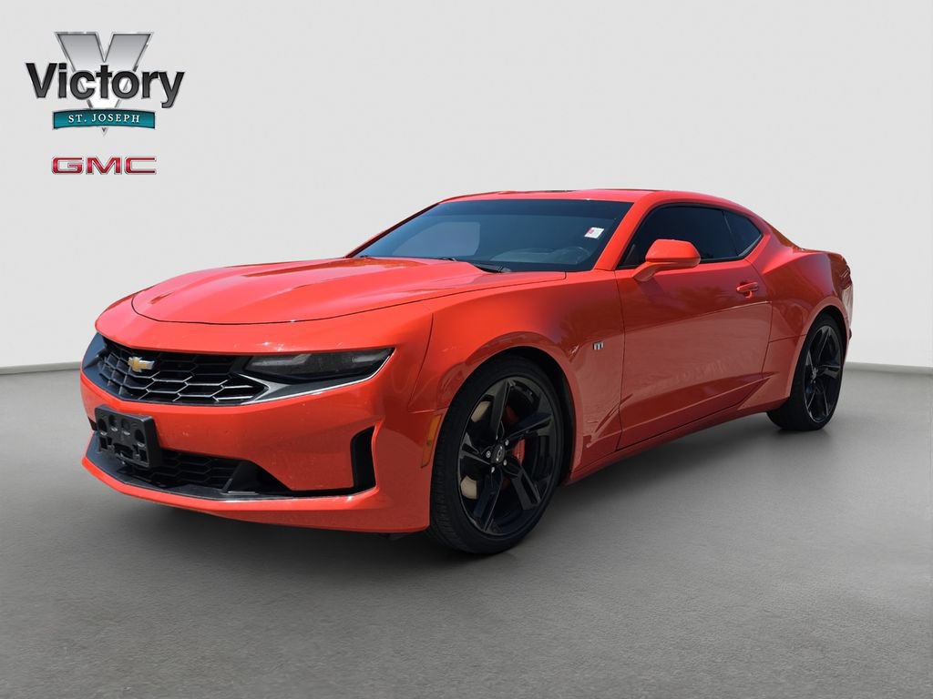 Used 2021 Chevrolet Camaro LT w/ Technology Package RWD image 3