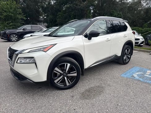 Used 2023 Nissan Rogue SL FWD image 3