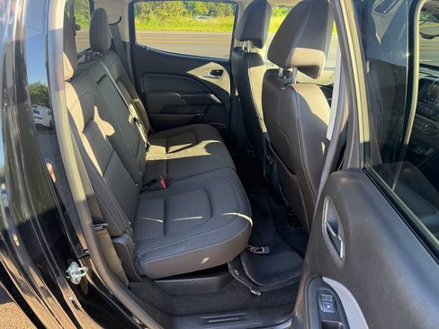 Used 2018 Chevrolet Colorado Z71 AWD/4WD image 33