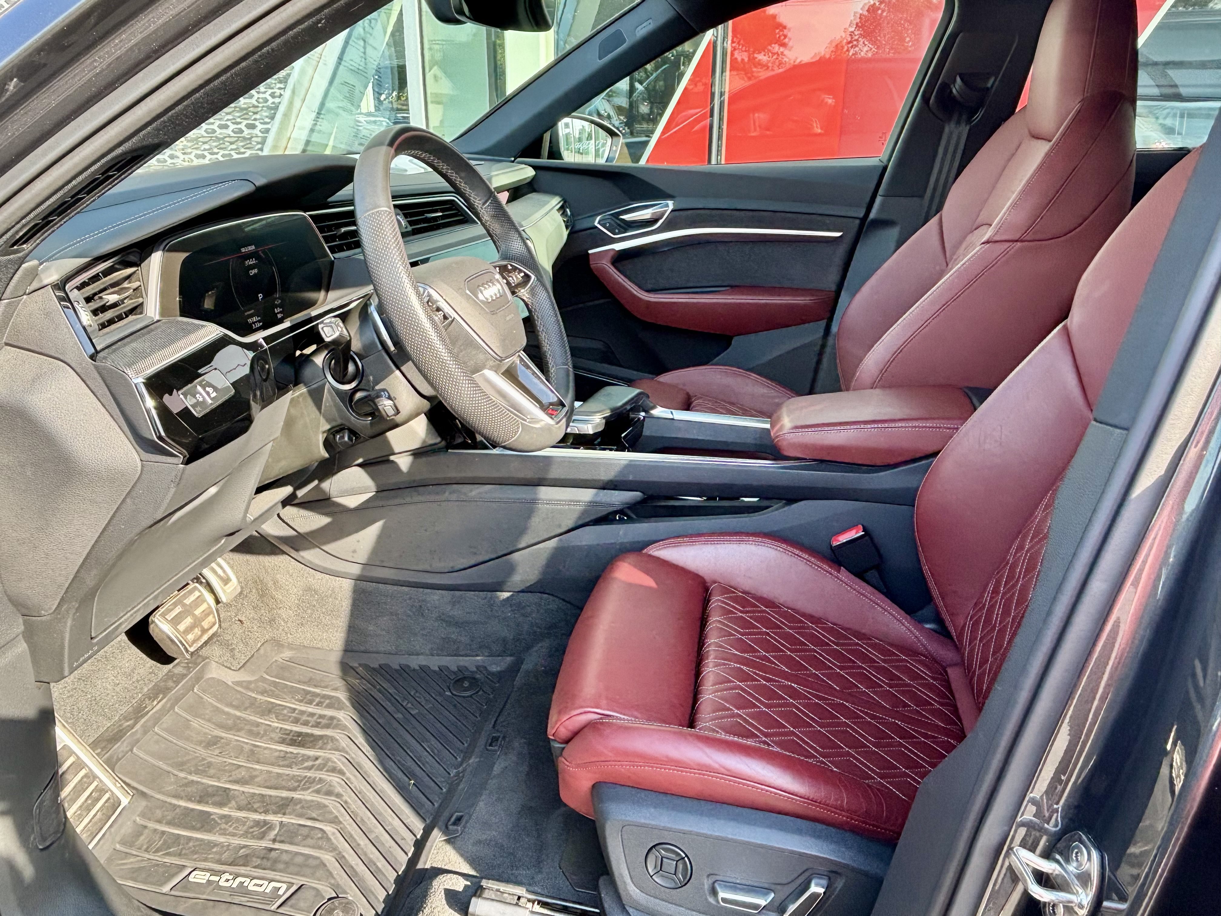 Certified 2024 Audi Q8 e-tron Prestige w/ Prestige Package AWD/4WD image 6