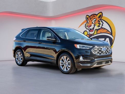 Used 2019 Ford Edge Titanium w/ Equipment Group 301A image 3