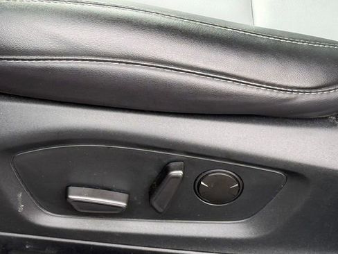 Certified 2023 Ford Explorer XLT w/ Equipment Group 202A image 7