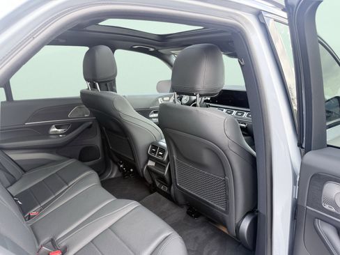 Used 2025 Mercedes-Benz GLE 450e 4MATIC w/ AMG Line Exterior image 25