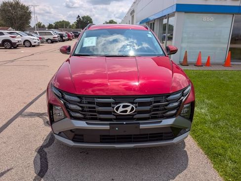 Used 2025 Hyundai Tucson SEL FWD image 3