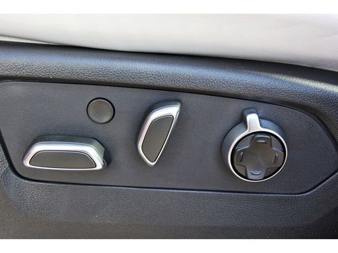 New 2025 Cadillac Escalade Sport Platinum w/ LPO, ONYX Package image 22