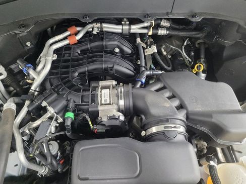 Used 2021 Ford Explorer 4WD w/ Class III Trailer Tow Package image 30