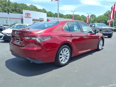 Used 2022 Toyota Camry LE FWD image 3