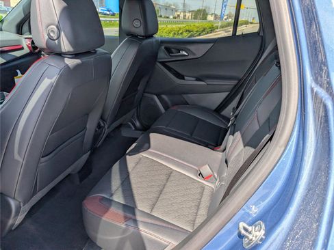 New 2026 Chevrolet Equinox RS w/ Convenience Package III AWD/4WD image 10