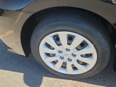 Used 2019 Nissan Sentra S FWD image 16