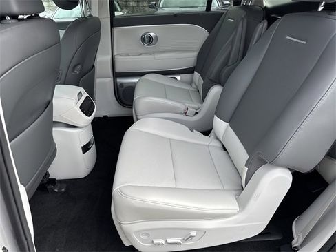 New 2026 Hyundai Ioniq 9 Limited image 12