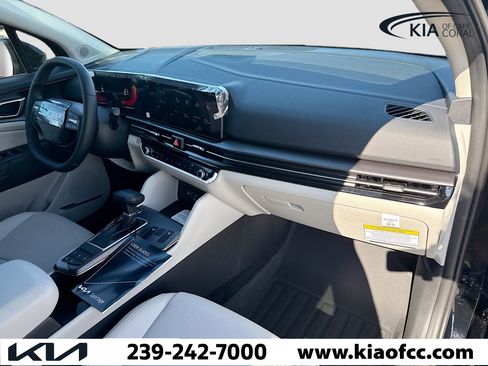 New 2026 Kia Sportage EX image 13