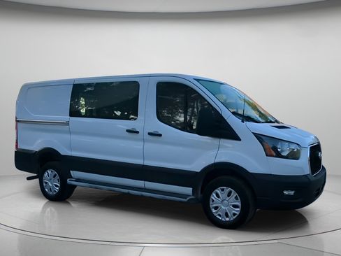 Certified 2025 Ford Transit 250 Low Roof w/ Exterior Upgrade Package RWD image 35