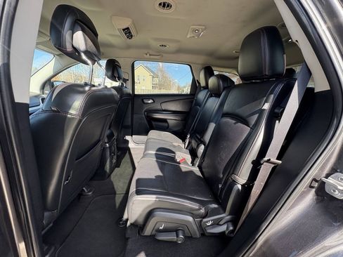 Used 2015 Dodge Journey R/T w/ Flexible Seating Group FWD image 20