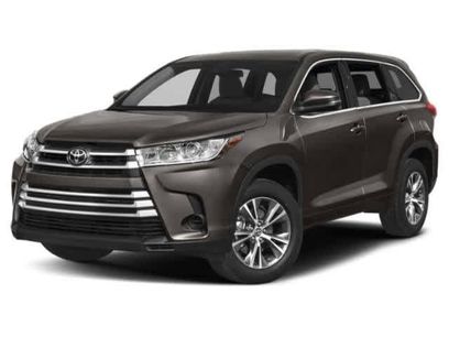 Used 2019 Toyota Highlander LE