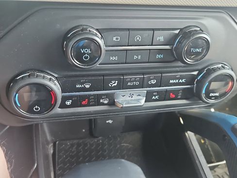 Certified 2024 Ford Bronco Wildtrak AWD/4WD image 14