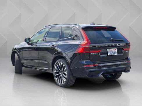 Used 2026 Volvo XC60 B5 Ultra w/ Climate Package AWD/4WD image 5