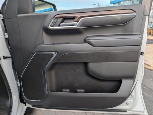 Used 2023 Chevrolet Silverado 1500 LT image 13