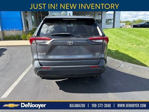 Used 2021 Toyota RAV4 XLE w/ Convenience Package AWD/4WD image 1
