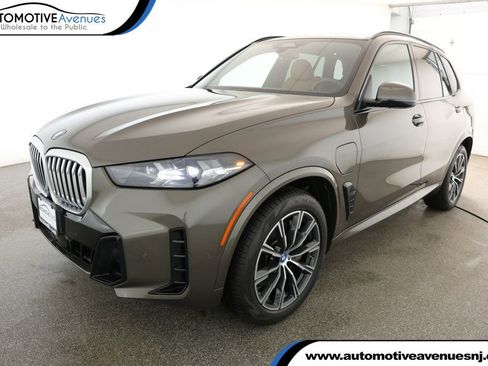 Used 2024 BMW X5 xDrive50e w/ M Sport Package image 1