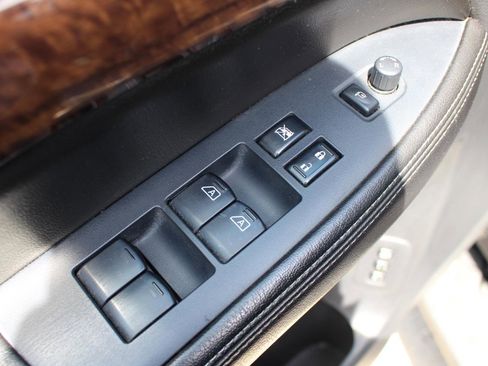 Used 2013 Nissan Armada Platinum AWD/4WD image 12