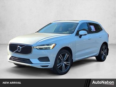 Used 2018 Volvo XC60 T5 Momentum w/ Vision Package