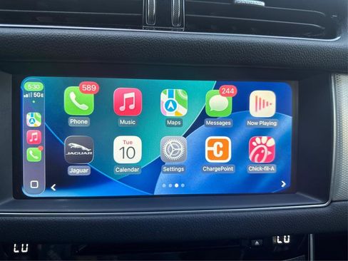 Used 2017 Jaguar XF Prestige image 13