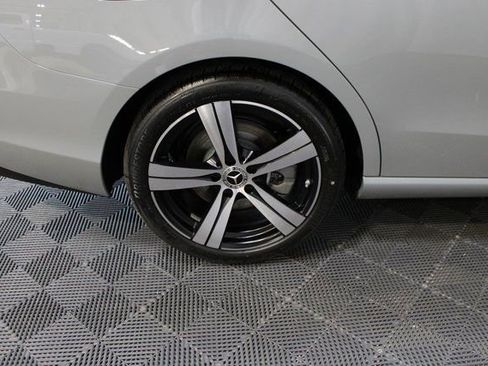 New 2025 Mercedes-Benz C 300 4MATIC Sedan image 9