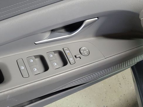 Used 2024 Hyundai Elantra SEL FWD image 19