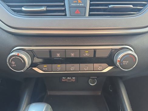 Used 2024 Nissan Altima 2.5 SR image 27