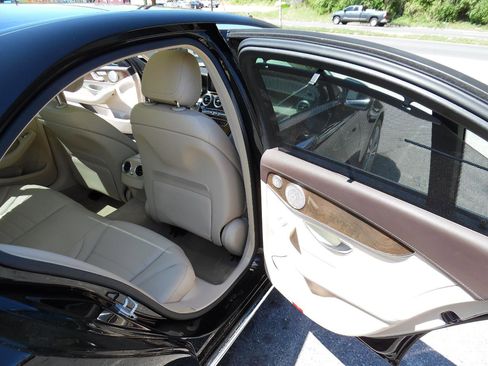 Used 2015 Mercedes-Benz C 300 4MATIC Sedan image 23