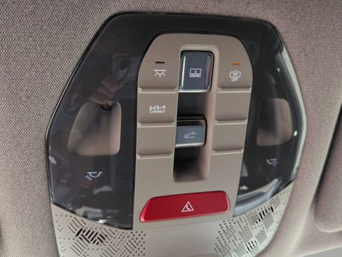 Certified 2024 Kia EV9 Land AWD/4WD image 26