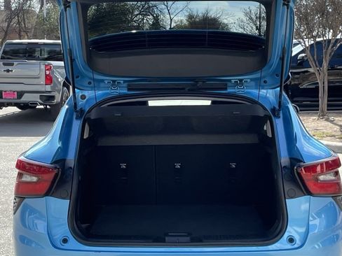 Certified 2025 Chevrolet Trax LT image 25